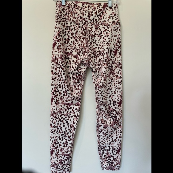 MATCHING WORKOUT SET IN PINK CHEETAH PRINT - Picture 11 of 14